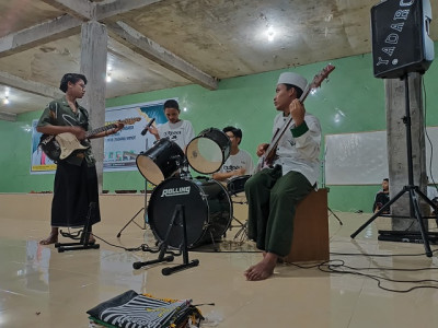 pentas seni Yadaro BAnd